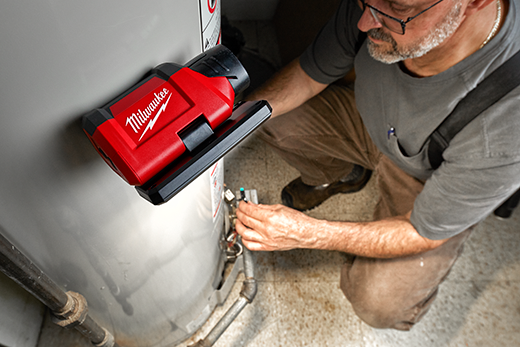 M12 PIVOTING FLOOD LIGHT