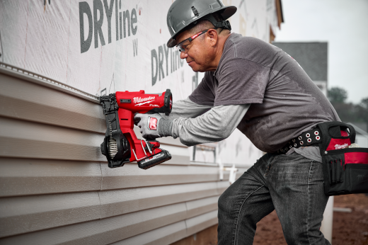 M18 FUEL COIL ROOFING NAILER